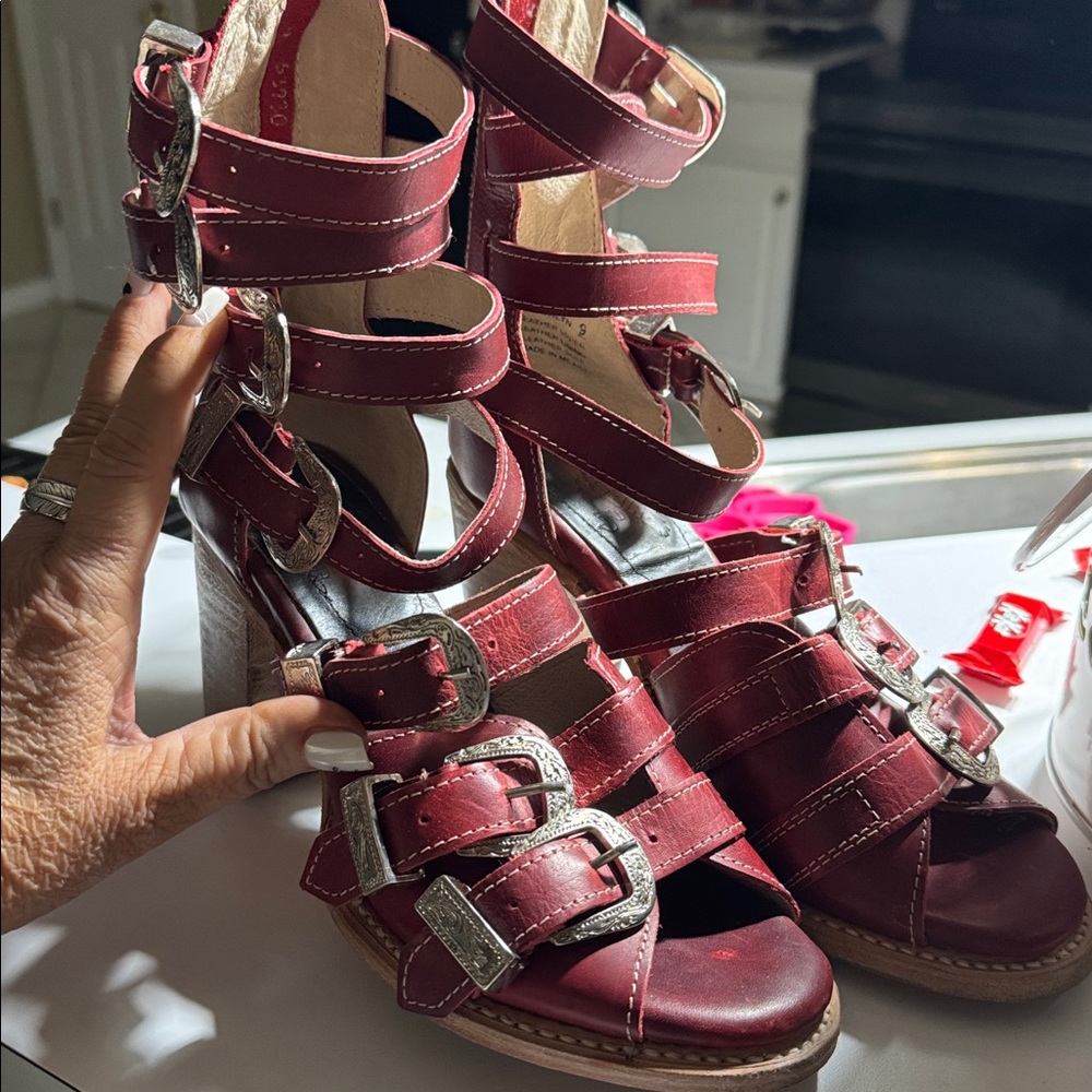 Freebird Stylish Burgundy Strappy Women's Sandals